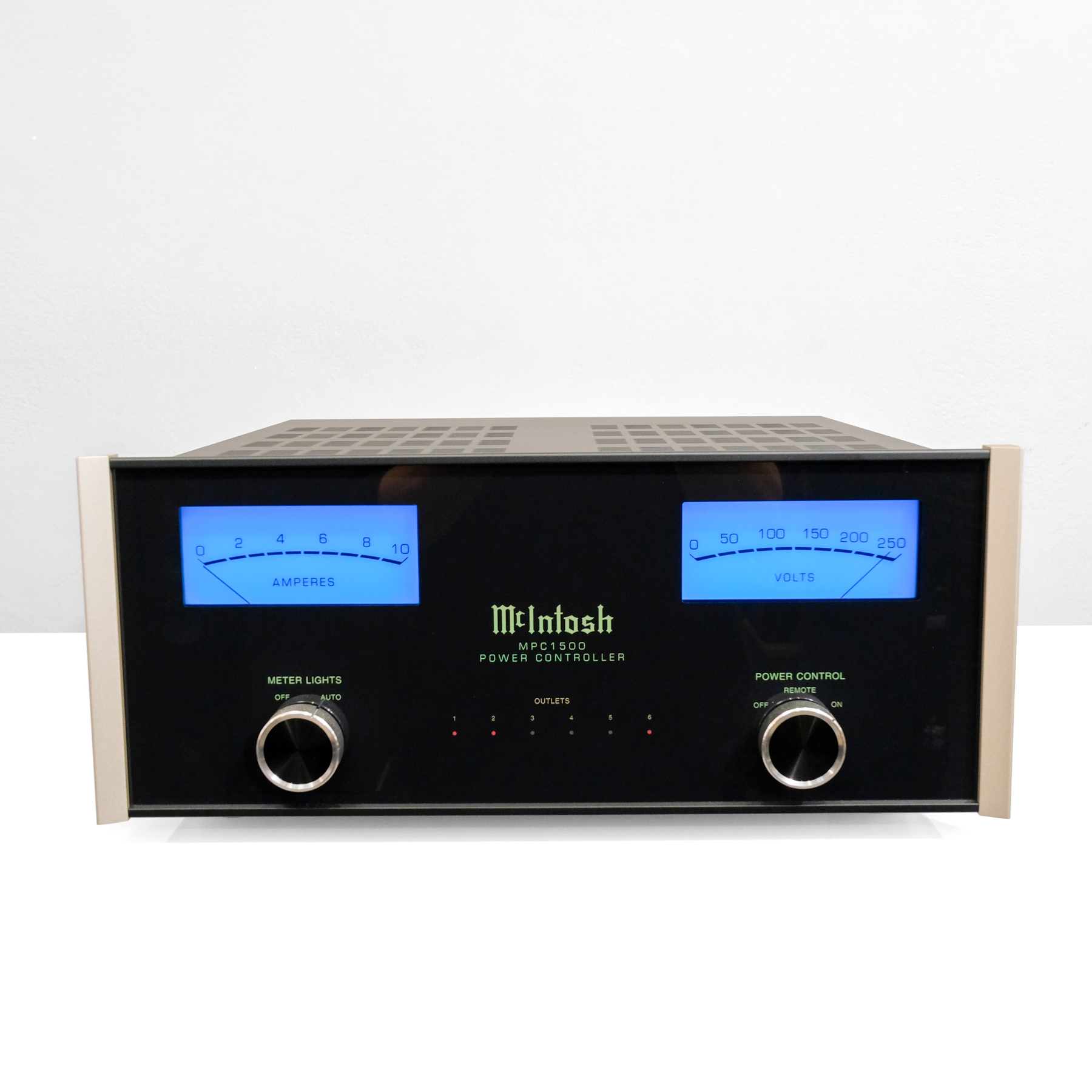 McIntosh MPC1500