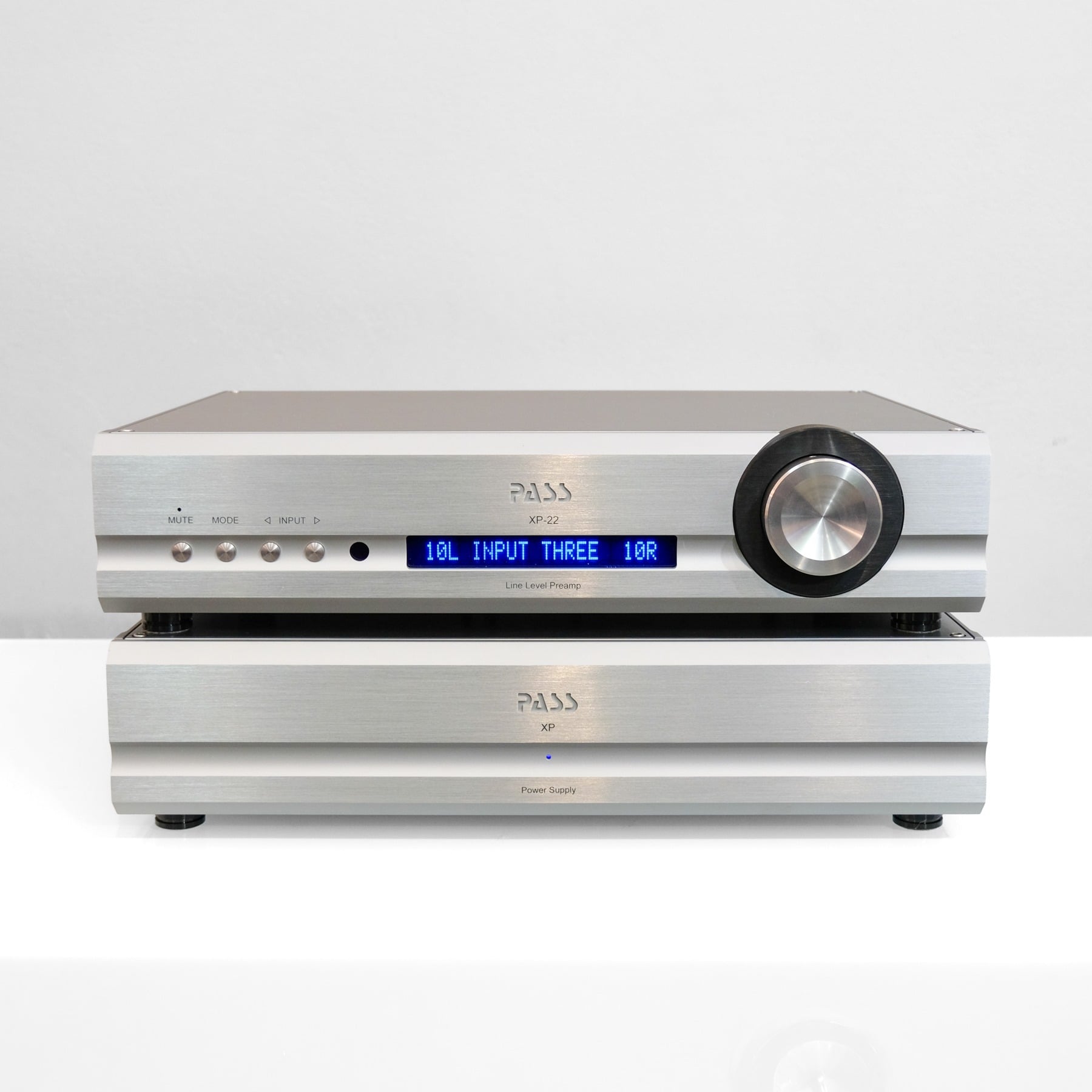 Pass Labs XP-22