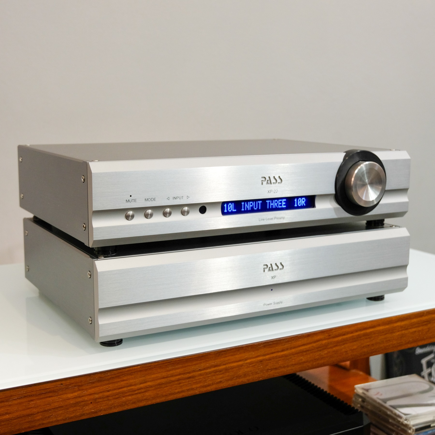 Pass Labs XP-22