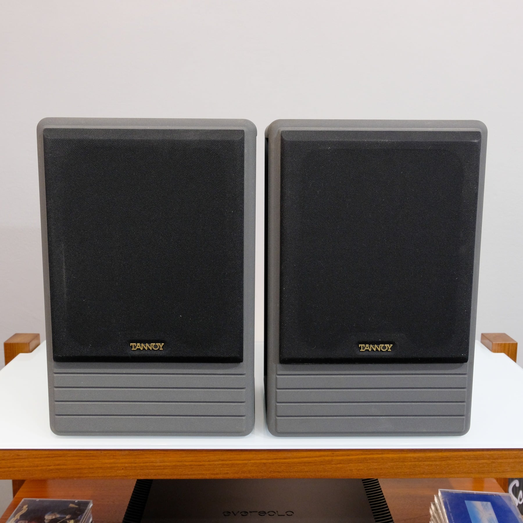 Tannoy System 8