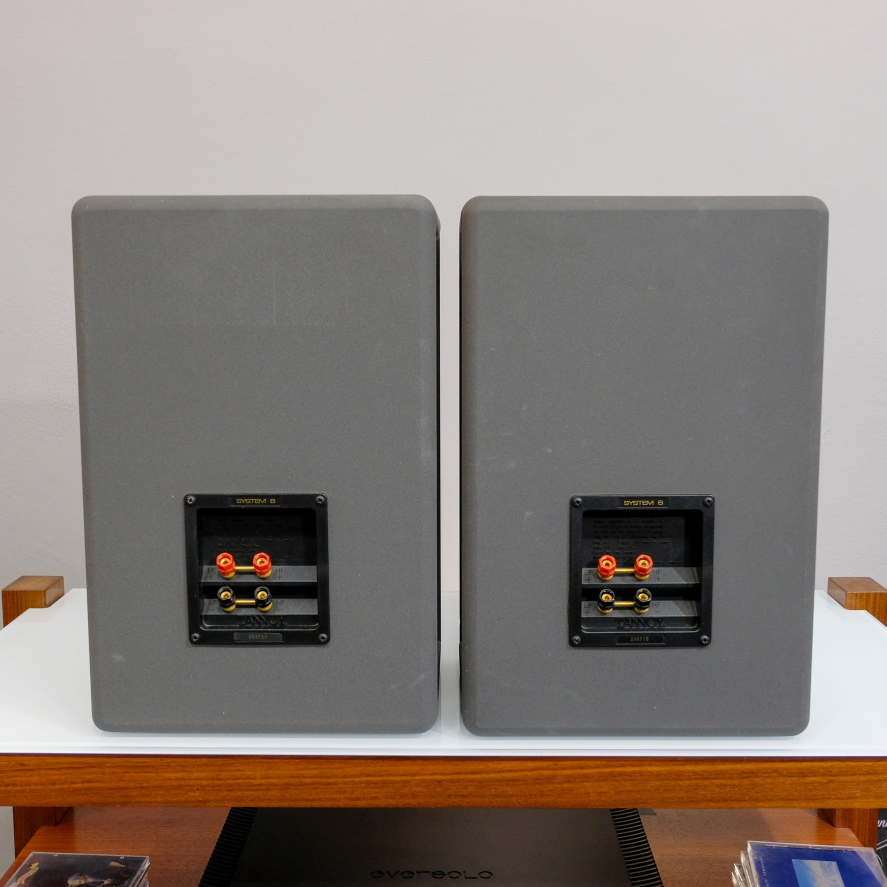 Tannoy System 8