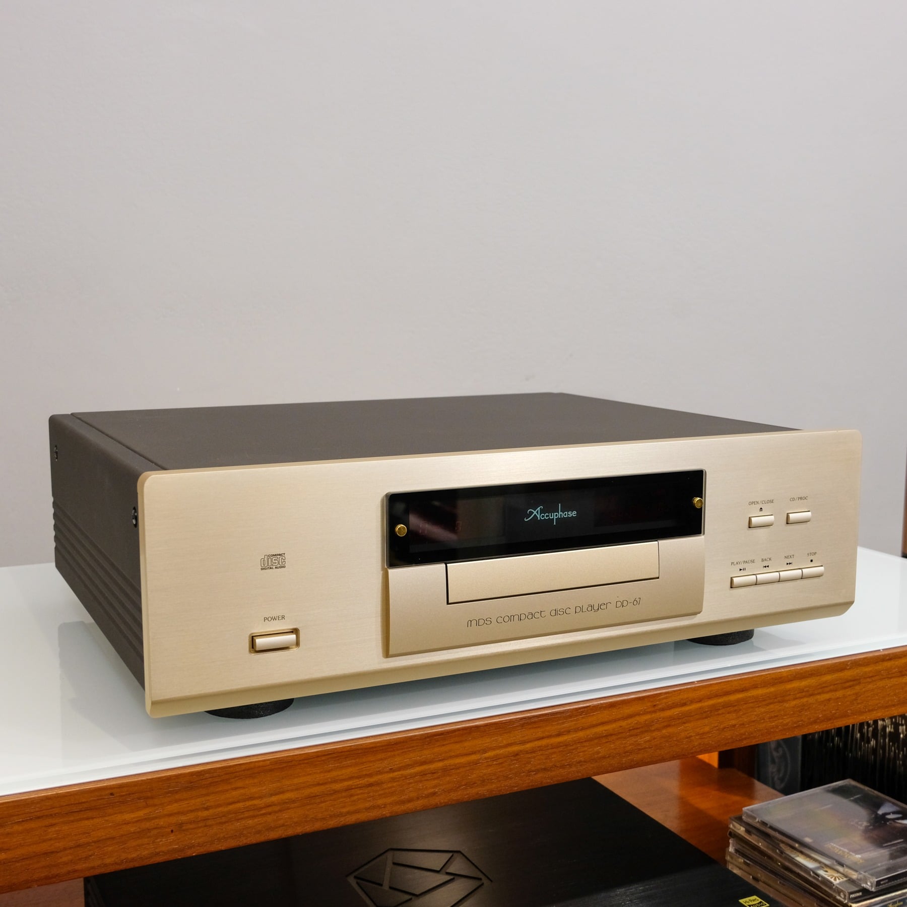Accuphase DP-67