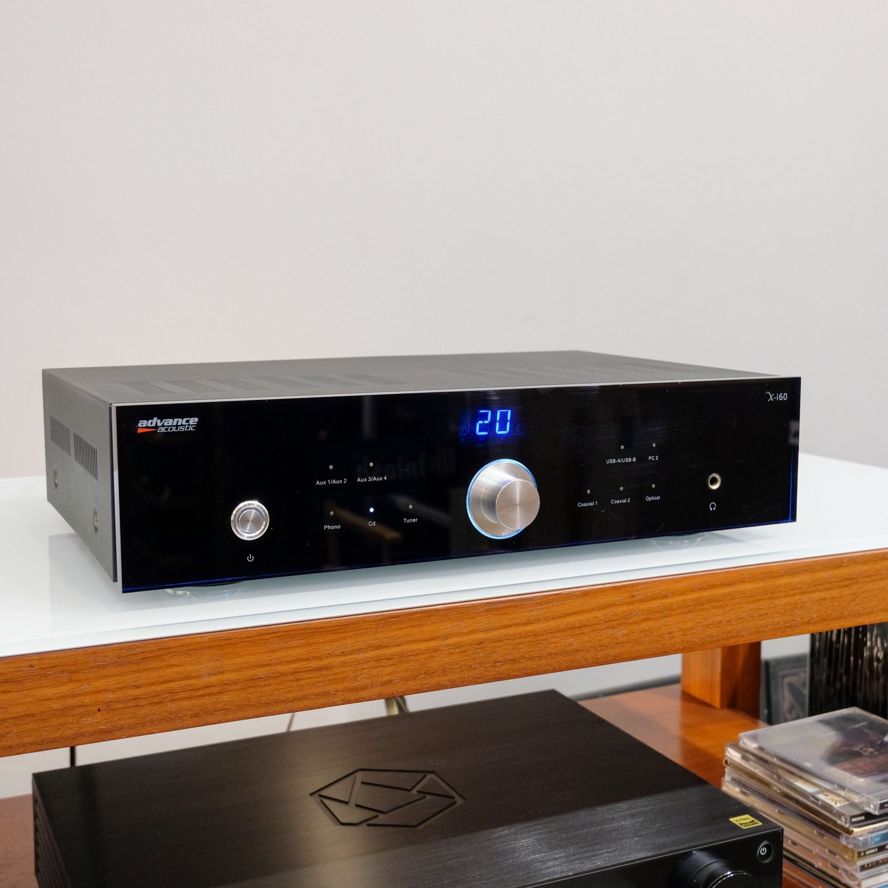 Advance Acoustic X-i60