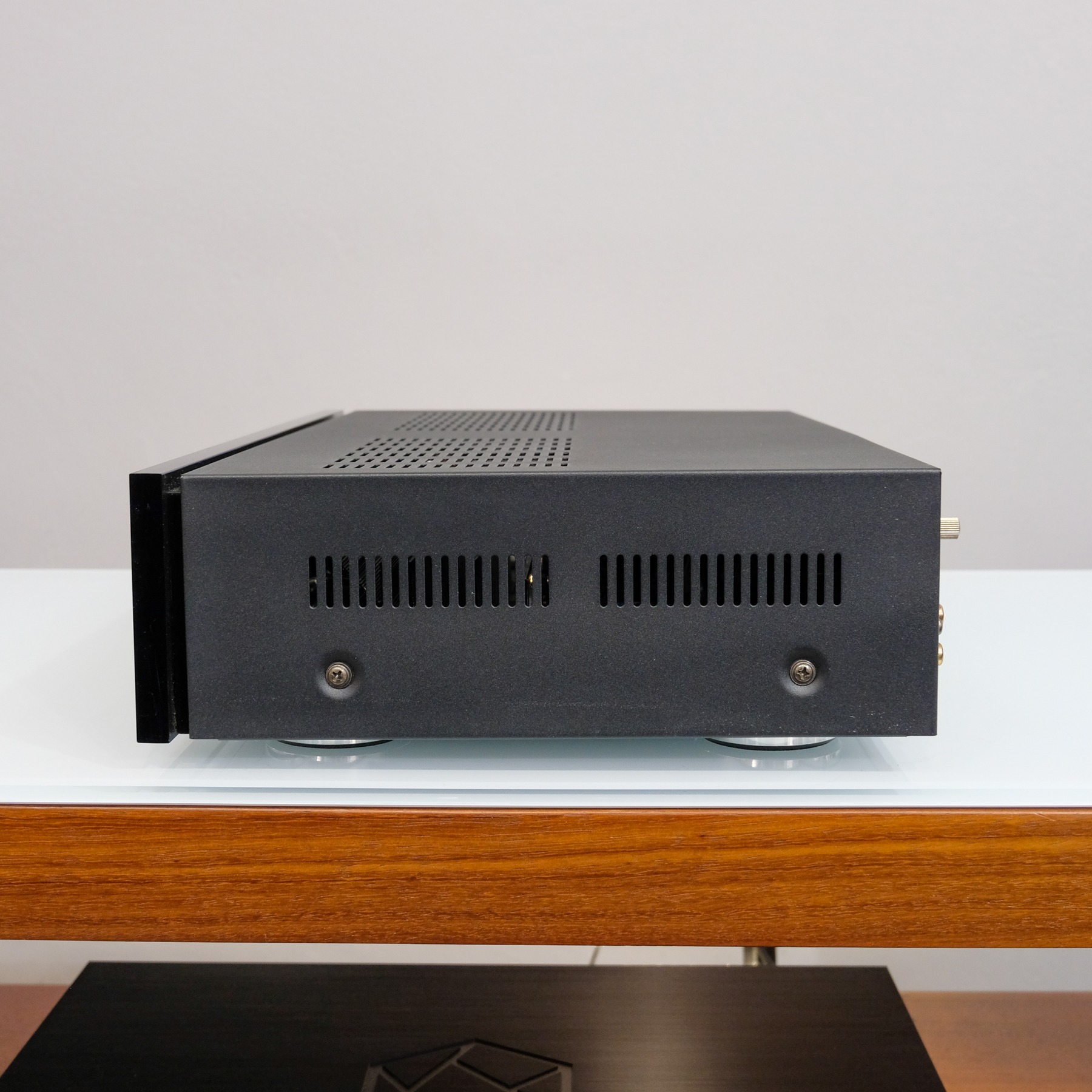 Advance Acoustic X-i60