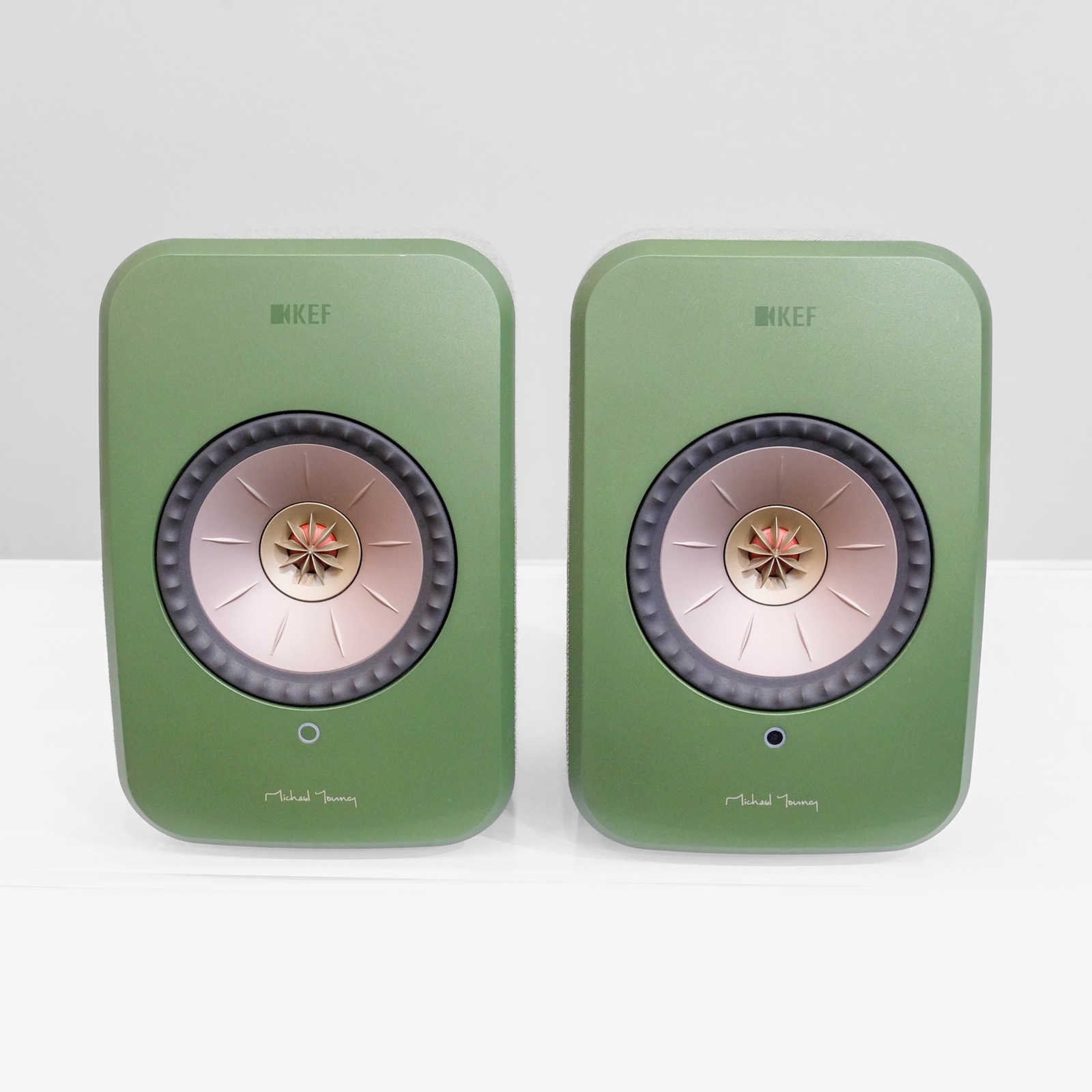 KEF LSX