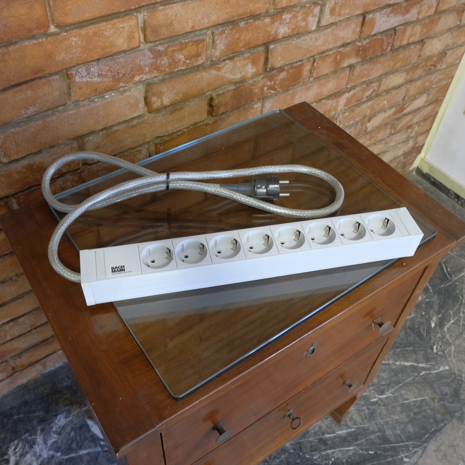 Multipresa 8 posti con cavo SB3 Audiocostruzioni