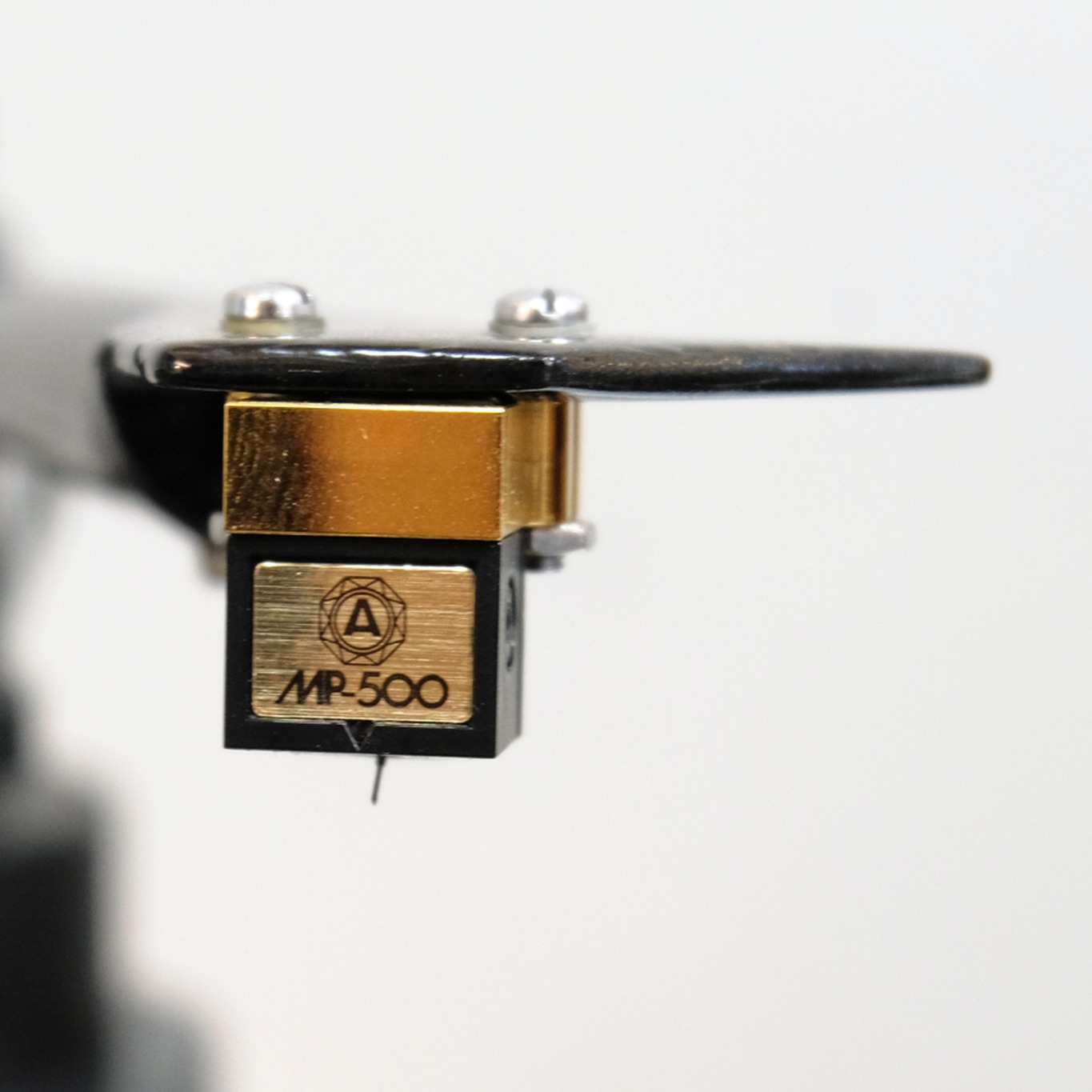 Pro-Ject RPM 10 (con testina Nagaoka MP-500)