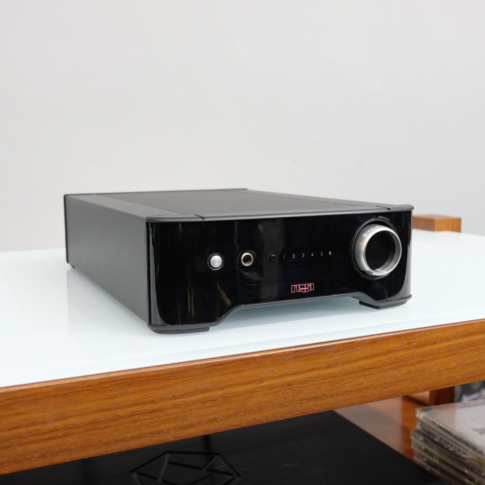 Rega Brio (2017)