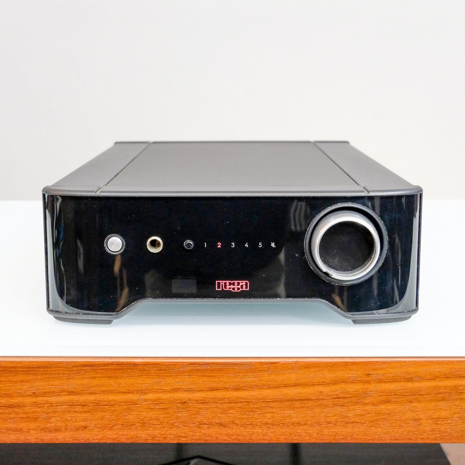 Rega Brio (2017)