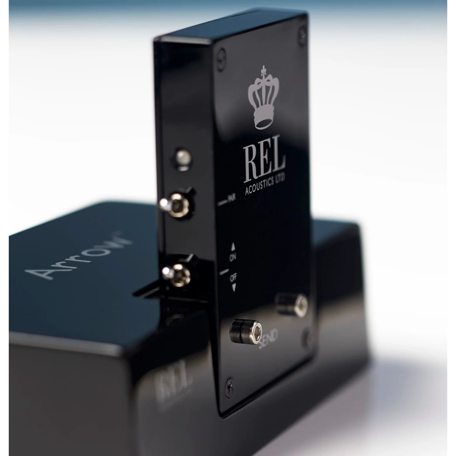 REL Acoustics Arrow Wireless