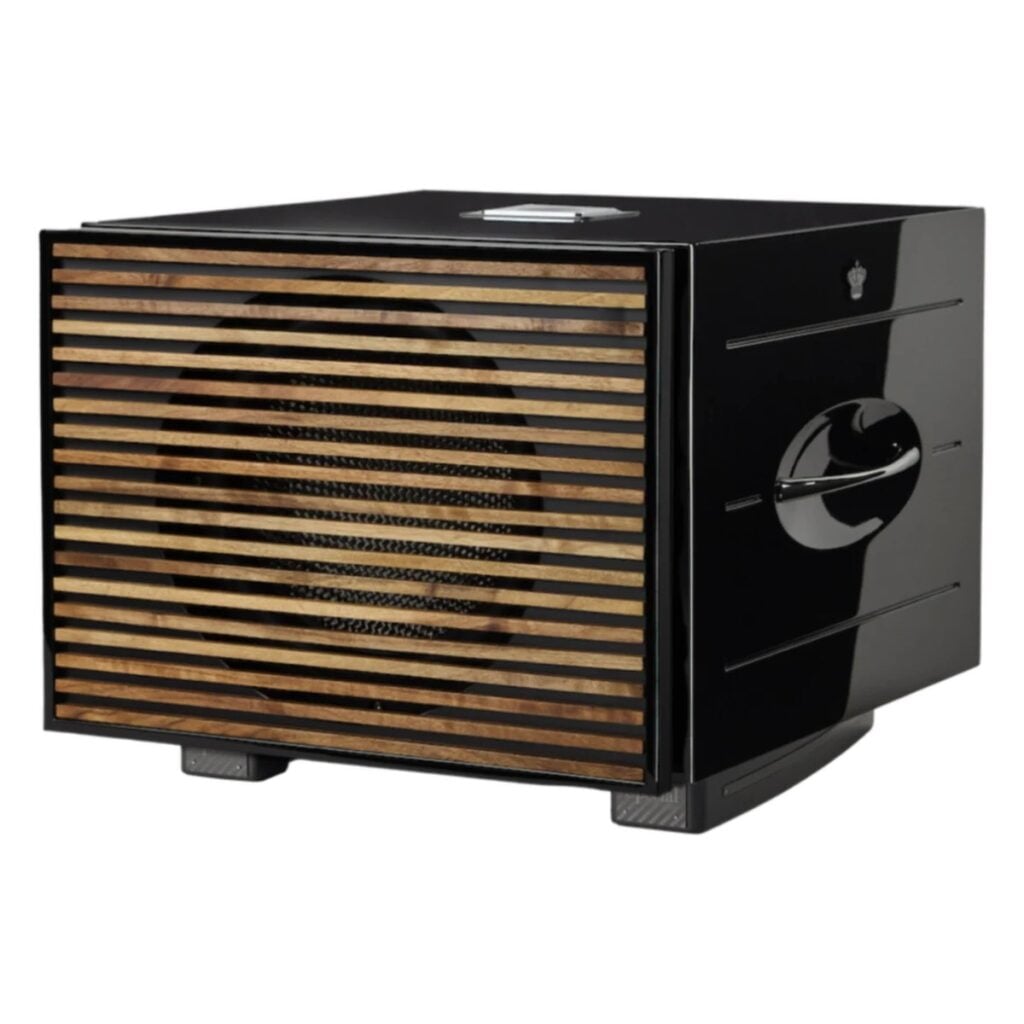 REL Acoustics Carbon Special Black Label