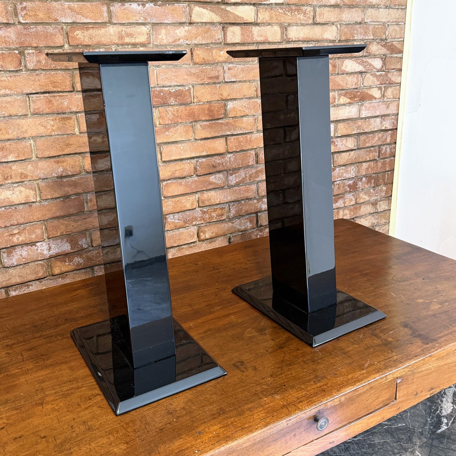 Stand per diffusori nero laccato (coppia)