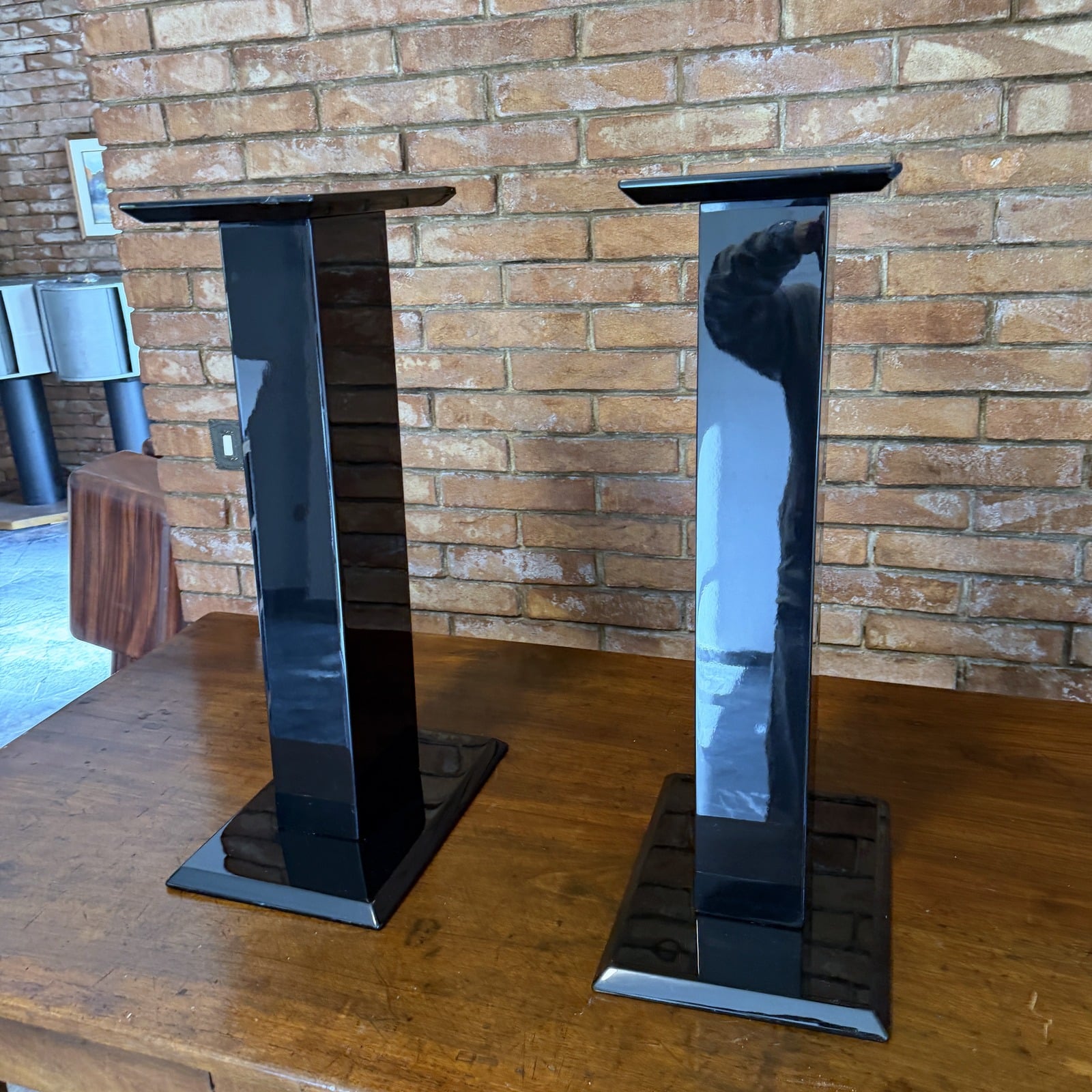 Stand per diffusori nero laccato (coppia)