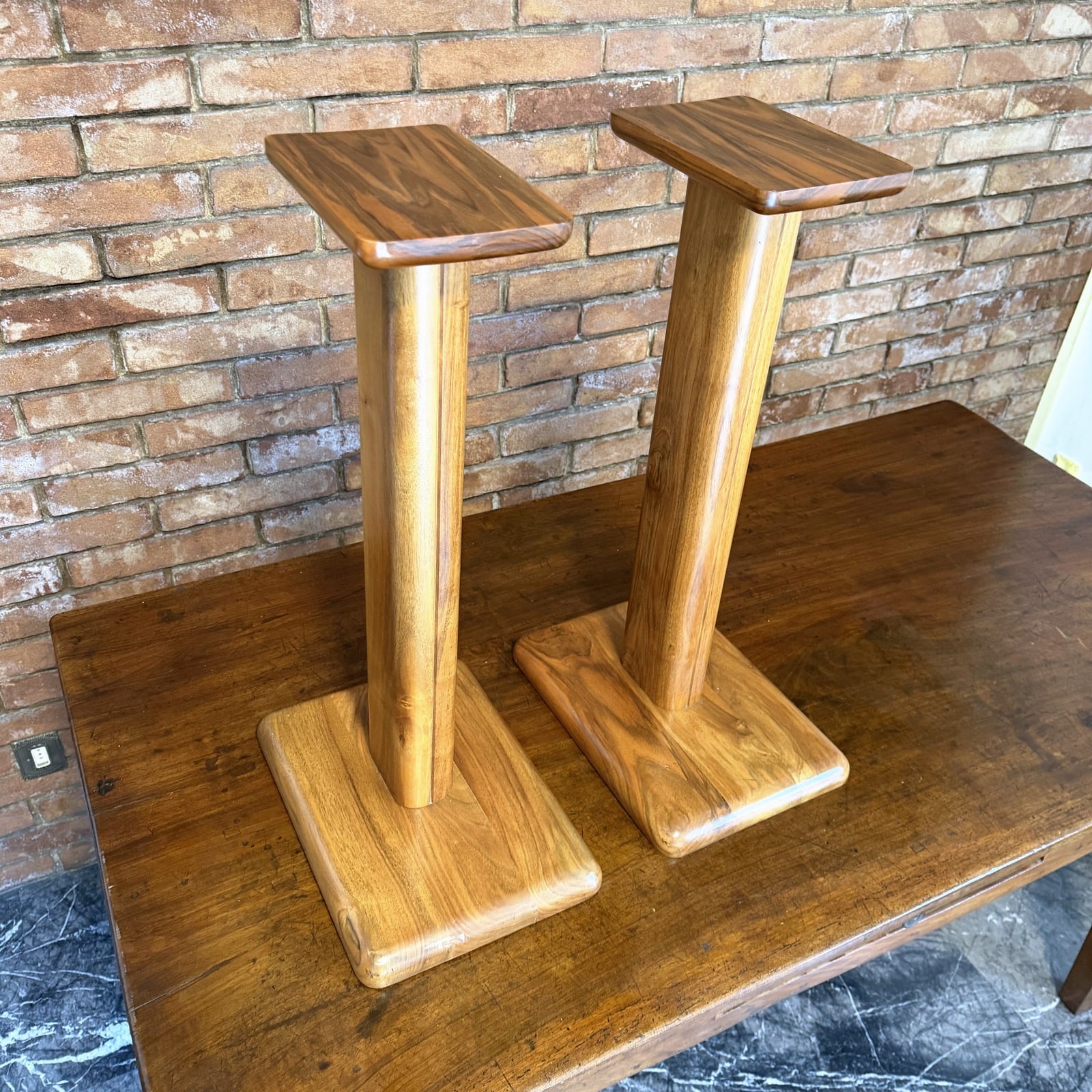 Stand per diffusori in legno di noce (coppia)