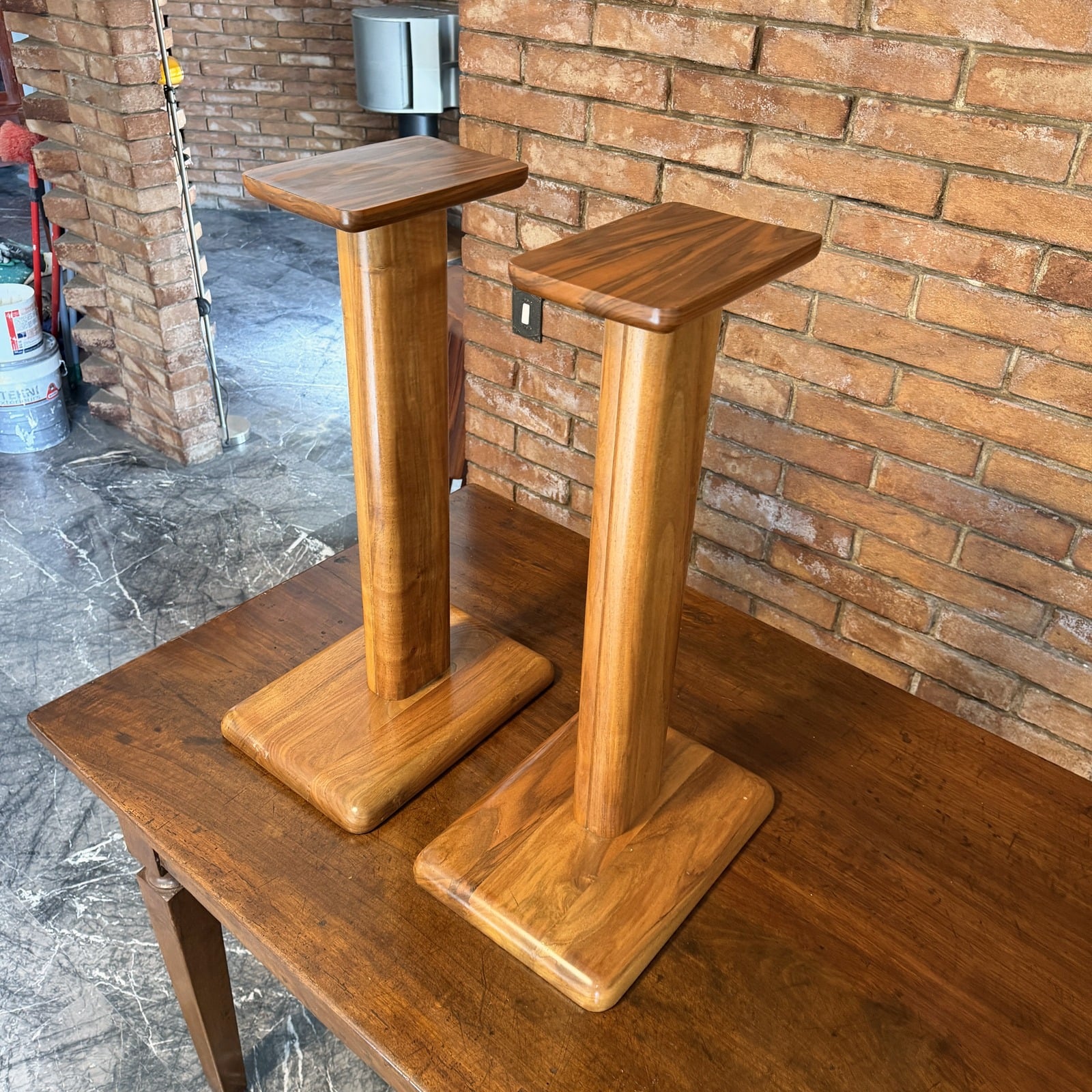 Stand per diffusori in legno di noce (coppia)