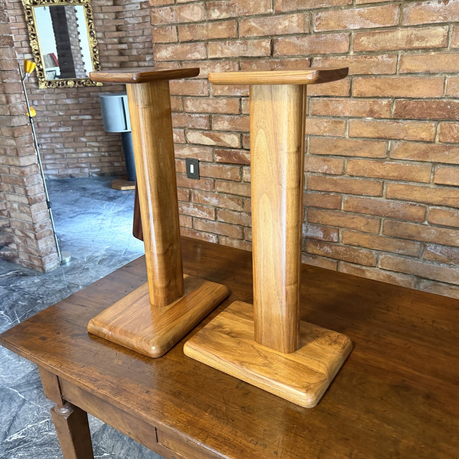 Stand per diffusori in legno di noce (coppia)