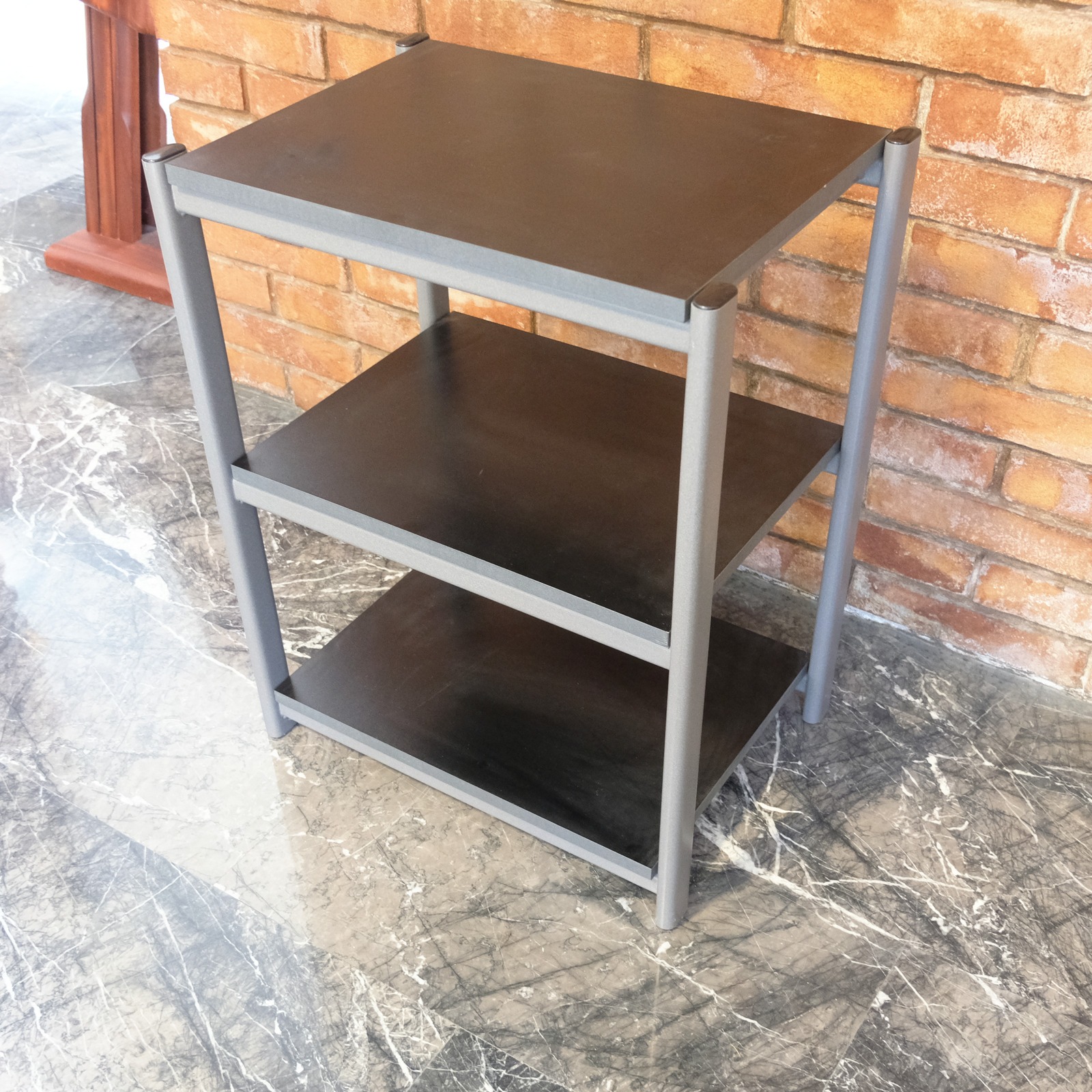 Tavolino hi-fi 3 ripiani in metallo