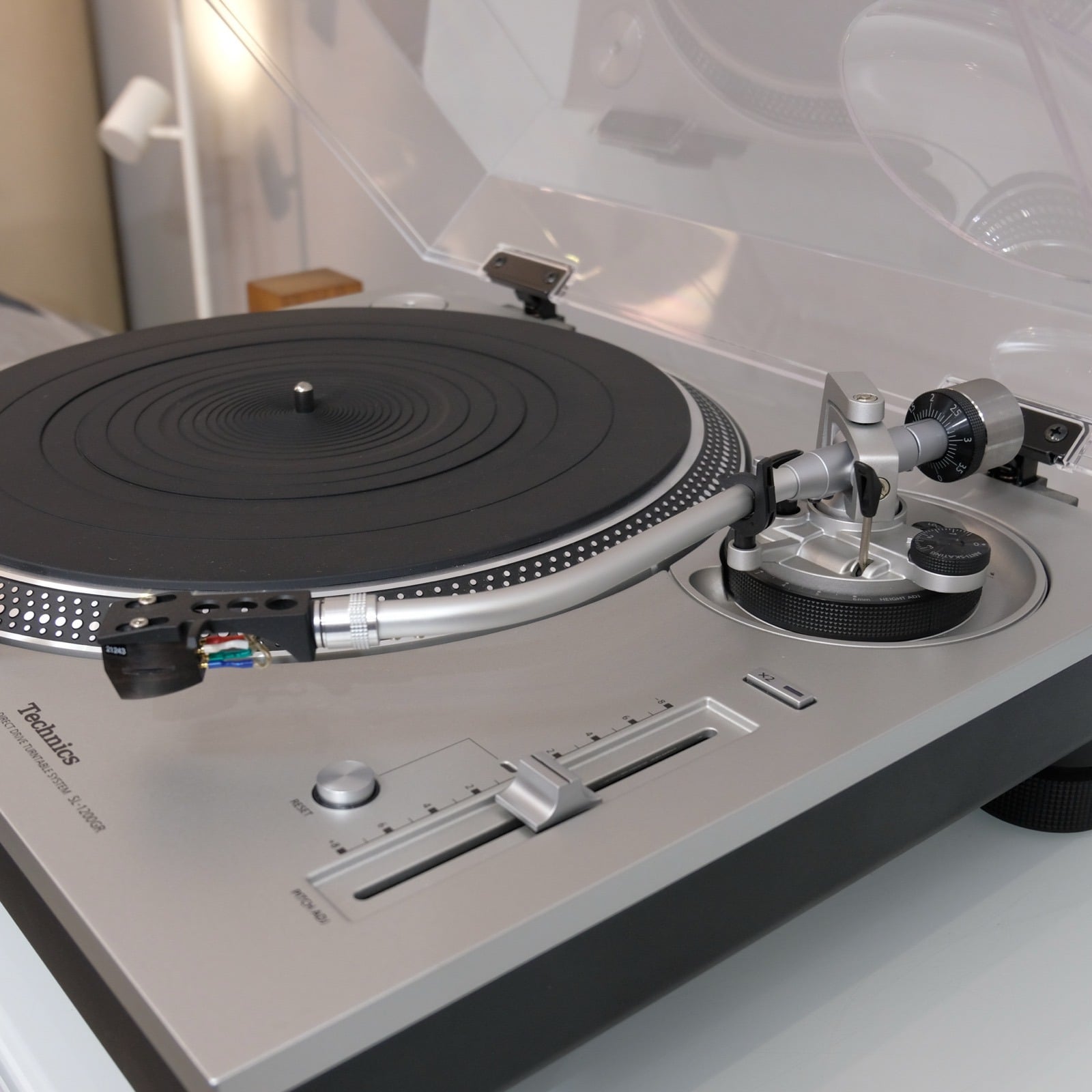 Technics SL-1200GR con Clearaudio Virtuoso V2