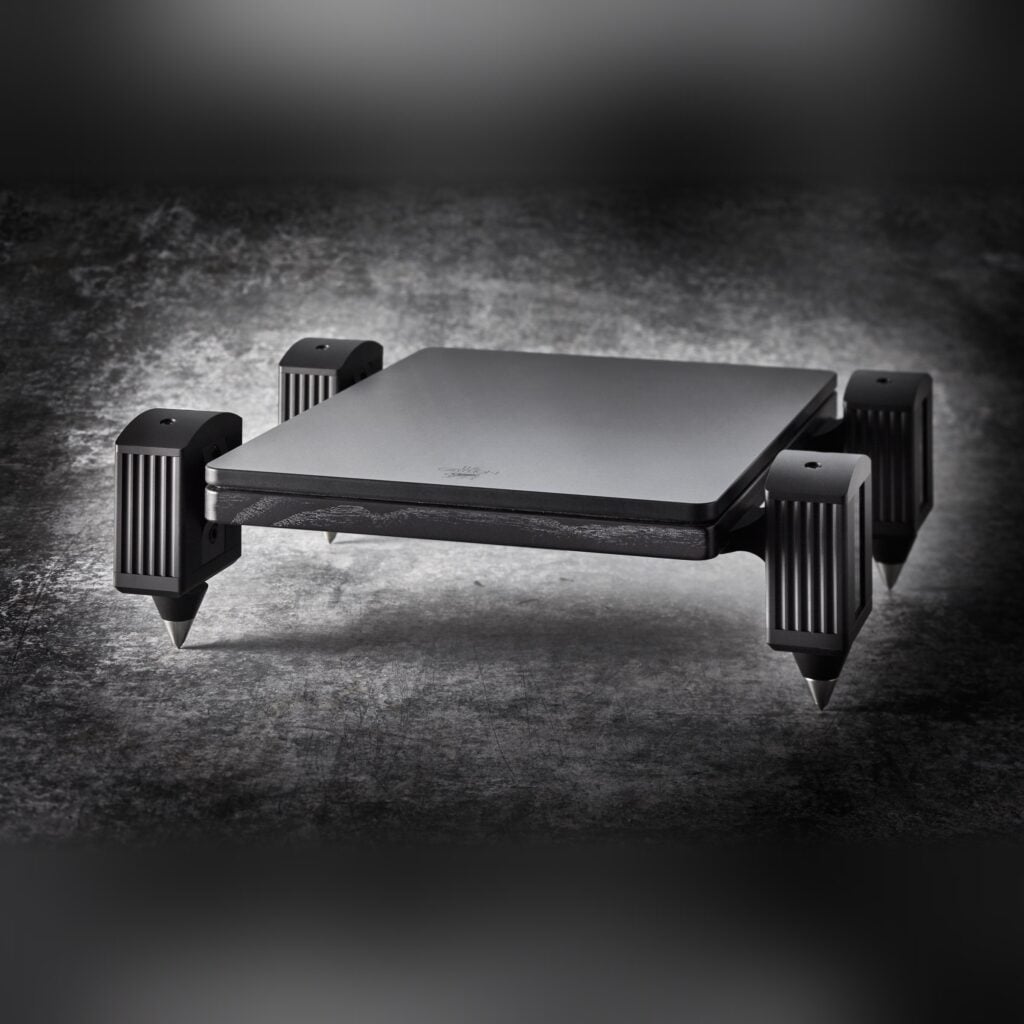 The Gryphon StandArt Mephisto Amp Stand