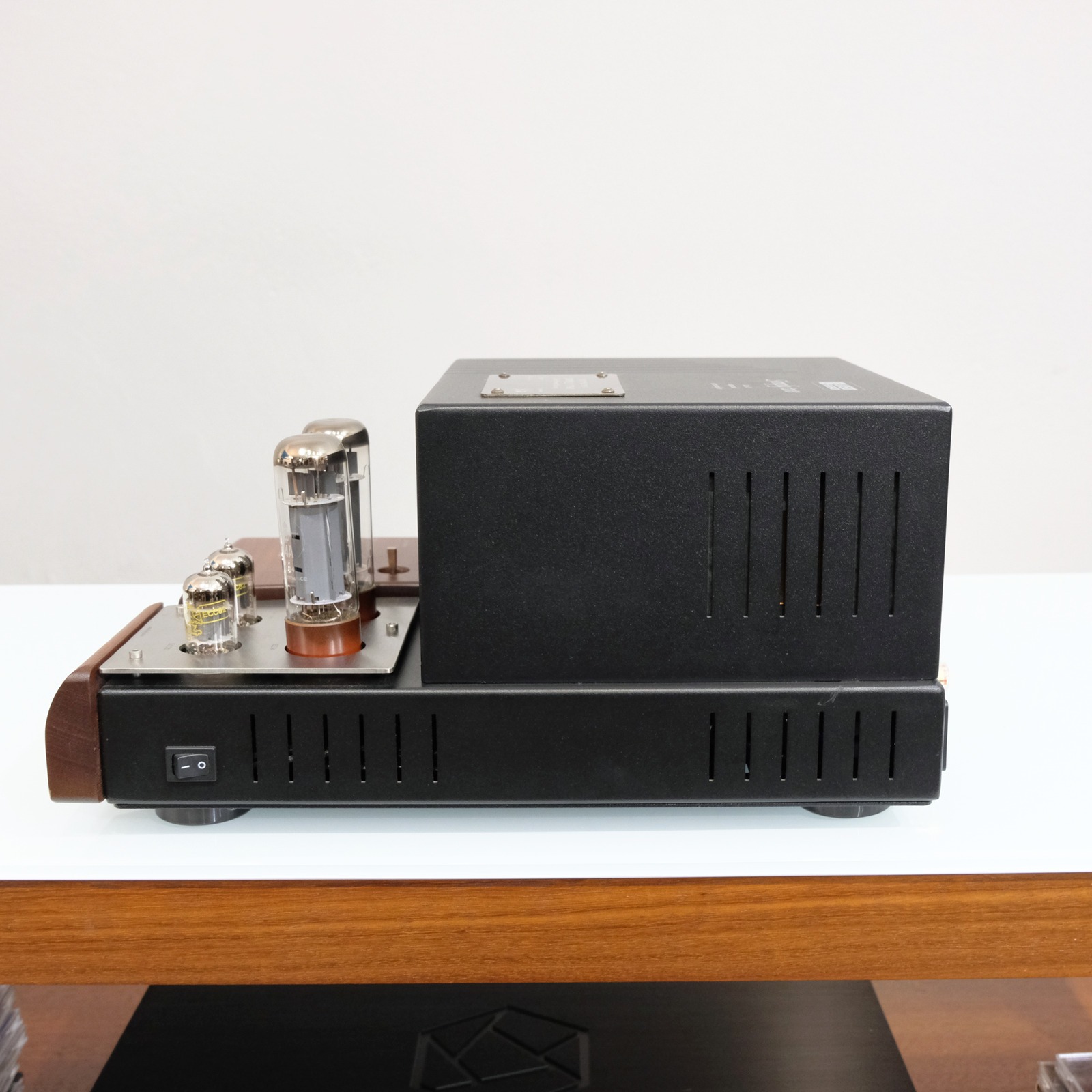 Unison Research Simply Two (Limited Premium Edition 2015)