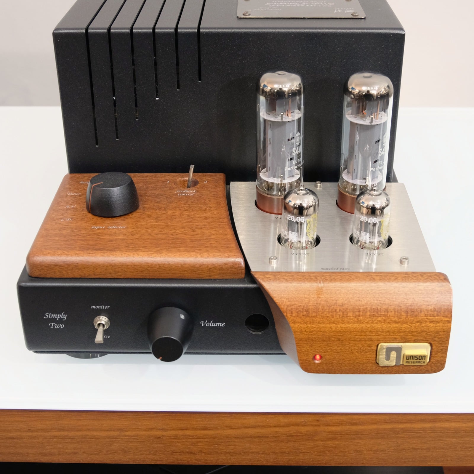 Unison Research Simply Two (Limited Premium Edition 2015)
