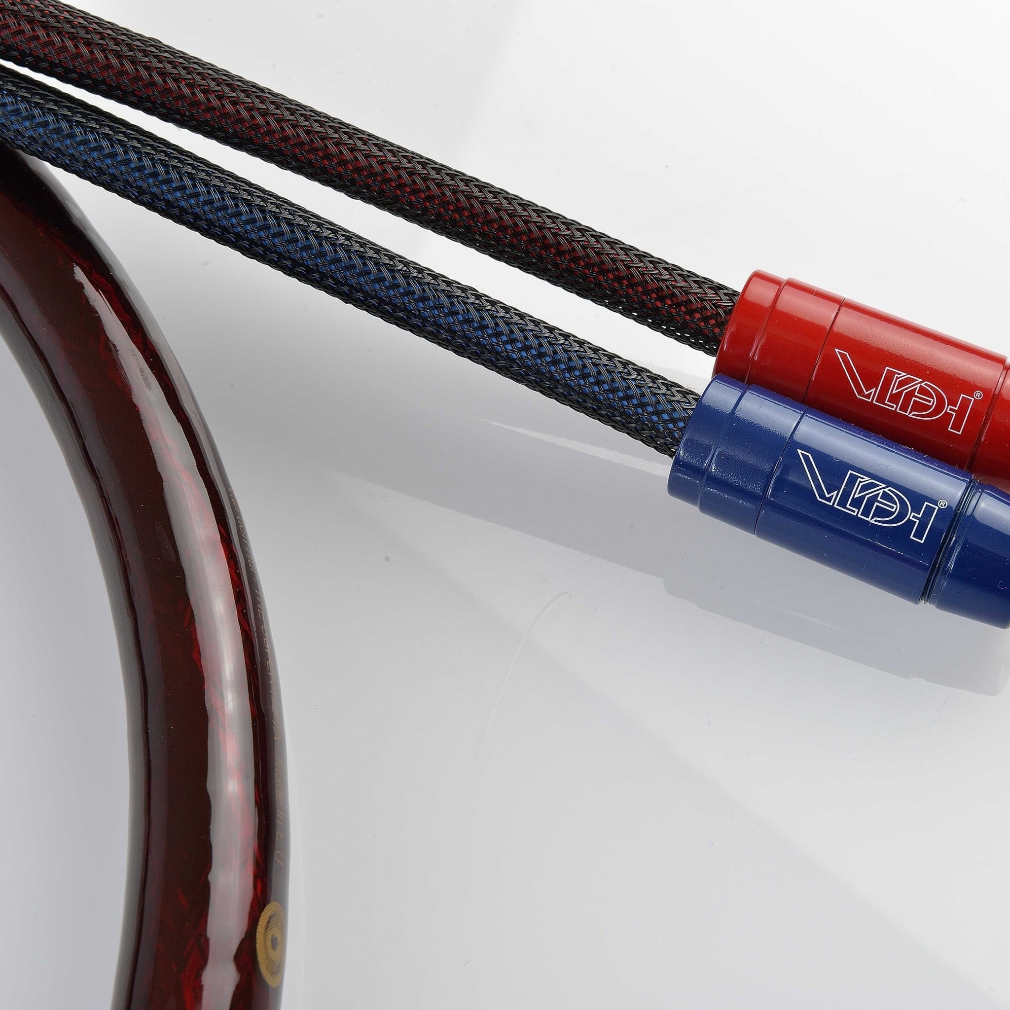 Van den Hul The Super Nova Bi-Amping