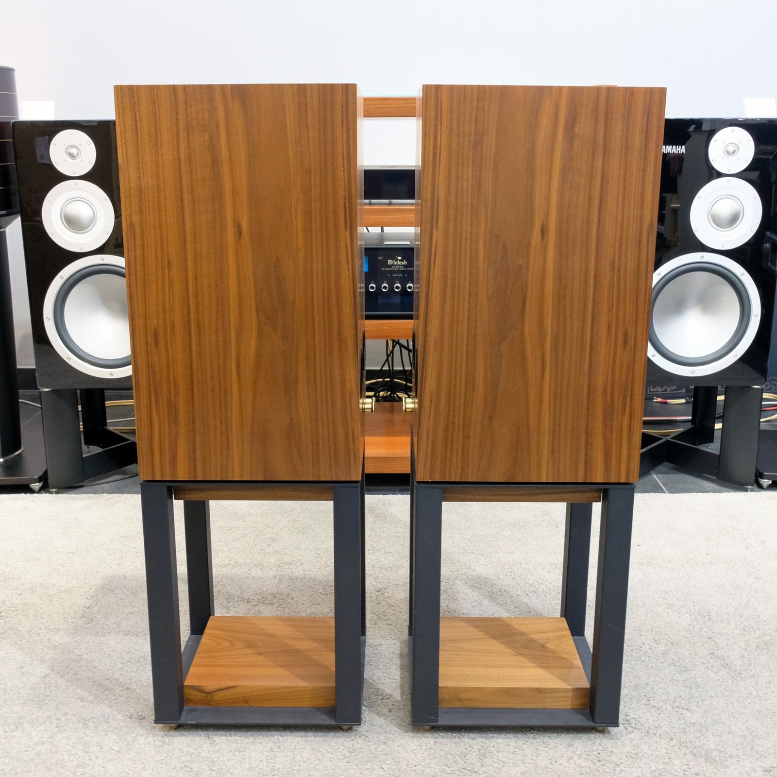 Wharfedale Linton 85th Anniversary con stand Linton